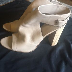 Vince women’s sandal size 11